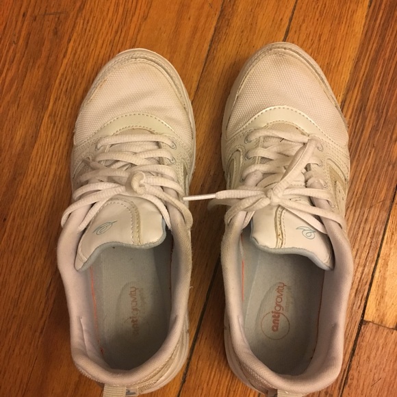 Easy Spirit - Picture 2 of 8